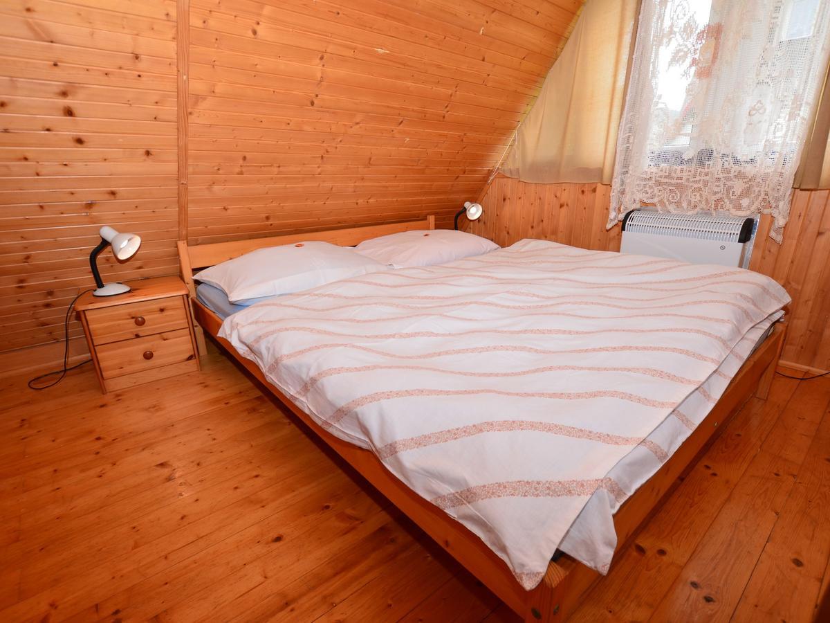 Nice Holiday Home In The Ore Mountains Only 500M From The Chairlift Loučná pod Klínovcem Buitenkant foto