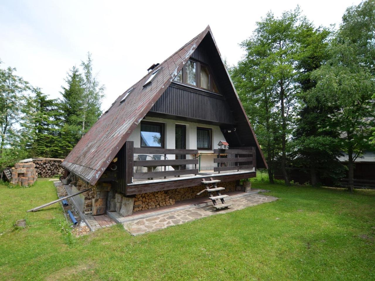 Nice Holiday Home In The Ore Mountains Only 500M From The Chairlift Loučná pod Klínovcem Buitenkant foto