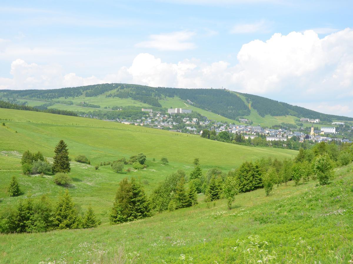 Nice Holiday Home In The Ore Mountains Only 500M From The Chairlift Loučná pod Klínovcem Buitenkant foto